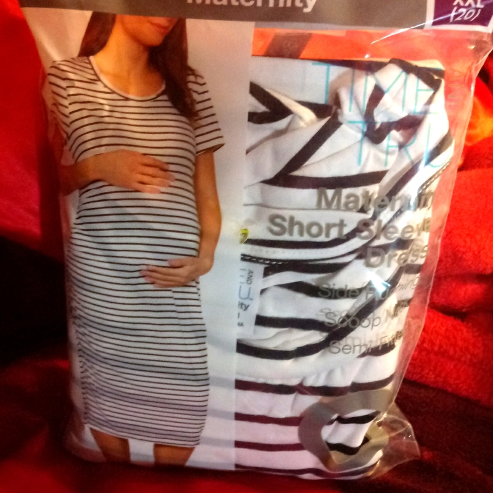 NWT MATERNITY TEE SHIRT DRESS SHORT SLEEVE SIDE RUCHING SEMI FITTED SCOOP NECK